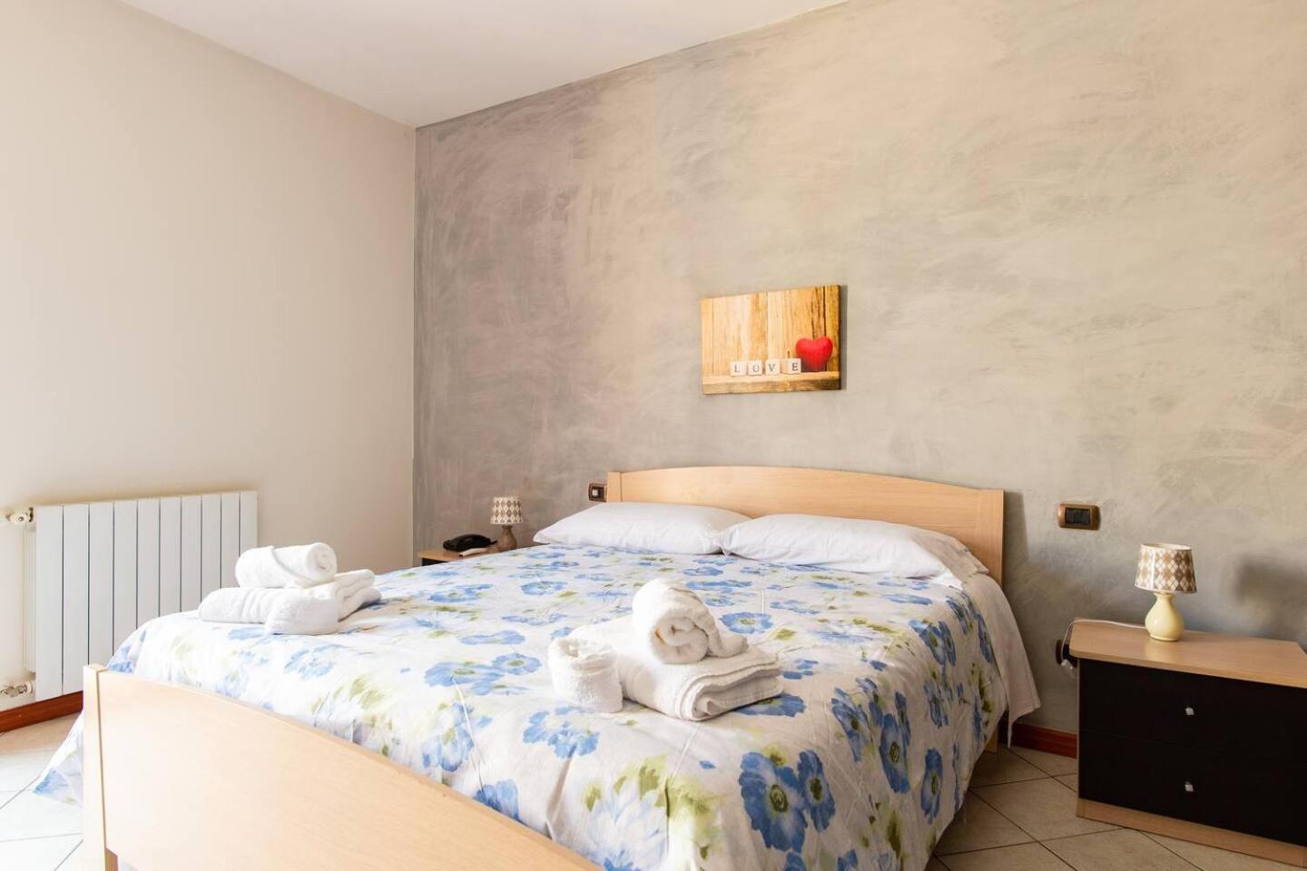 2 Apartments - Akragas Home 1 & 2 On Via Atenea City Center With View אגריג'נטו מראה חיצוני תמונה