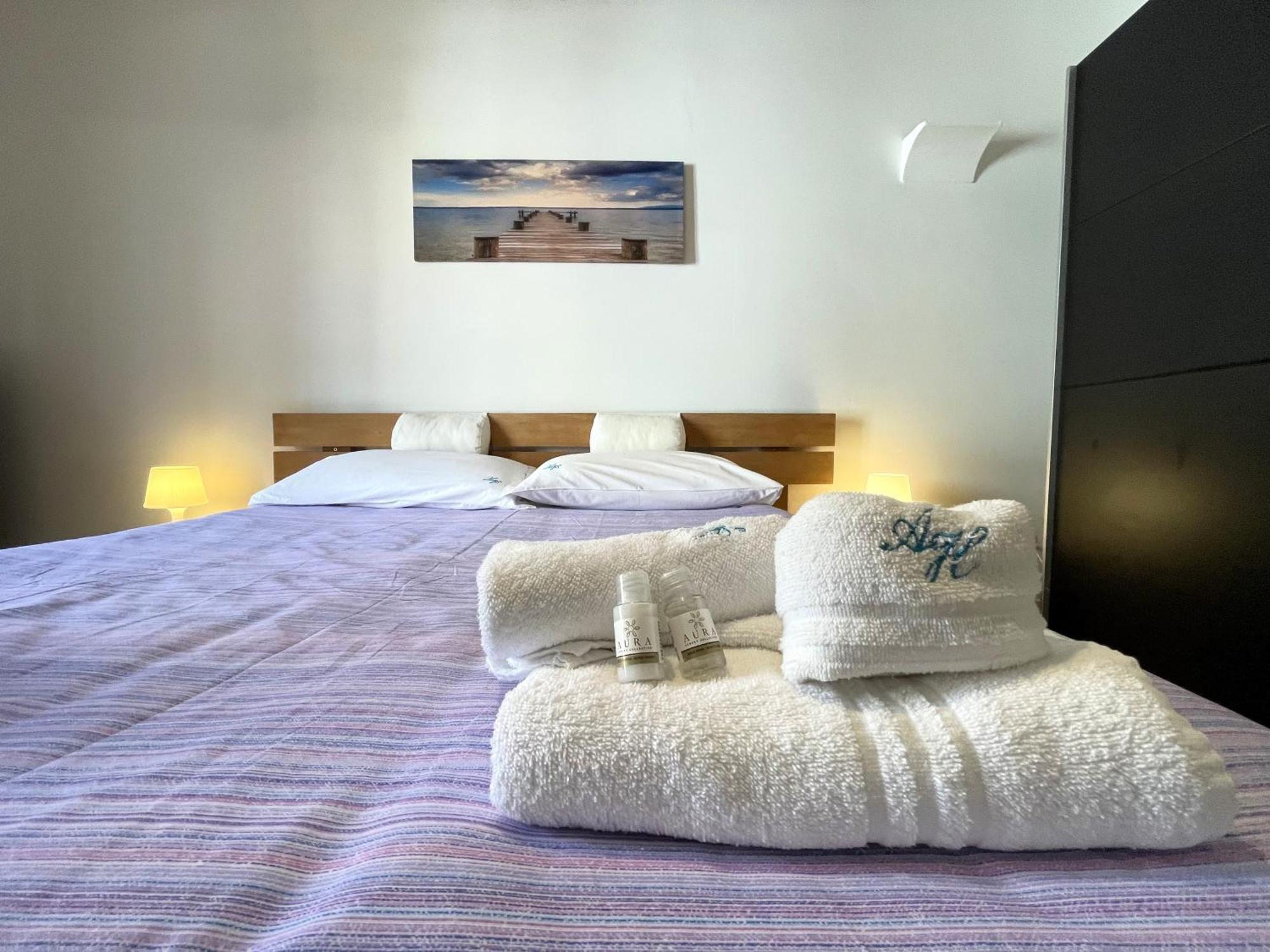 2 Apartments - Akragas Home 1 & 2 On Via Atenea City Center With View אגריג'נטו מראה חיצוני תמונה